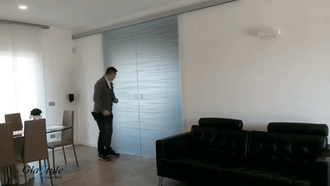 Porte in vetro , porte vetro , porte tuttovetro , porte scorrevoli in vetro , porte vetro scorrevoli, paraschizzi cucina, paraschizzi in vetro ,porte in vetro colorate , porte vetro colorate